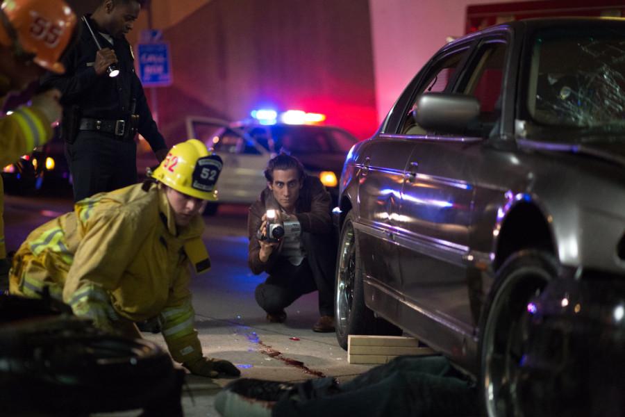 Jake Gyllenhaal filming an accident in NIghtcrawler.
