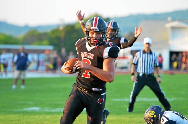 Fullback Jamie Moccia runs for touchdown against Upper Perk. 