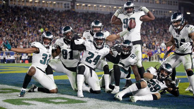 Eagles Stun Rams, Remain Within Striking Distance in NFC