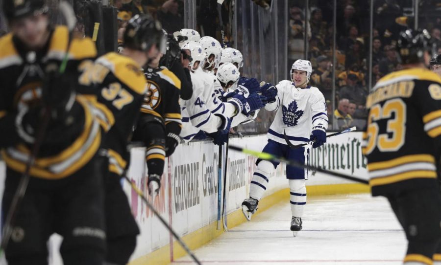 Leafs Stun Bruins, Take 1 - 0 Lead