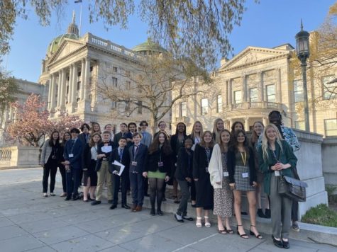 Youth and Government members say goodbye towards the end of their 2022 Harrisburg trip